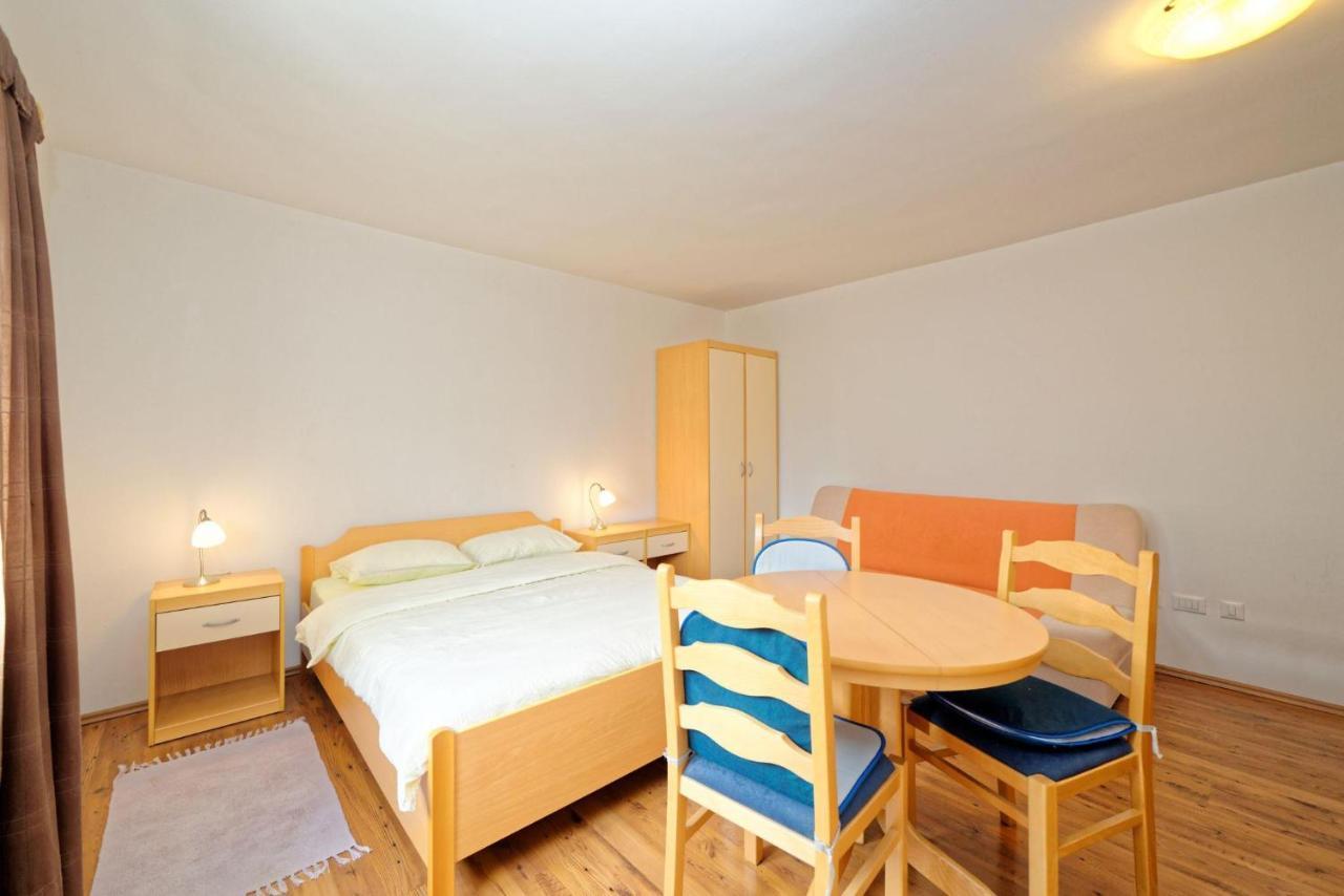 Bogdan 77 Rovinj